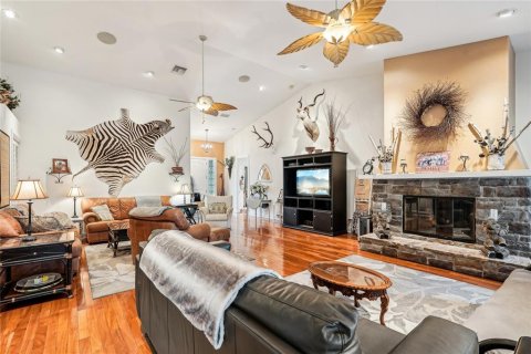 House in Sarasota, Florida 3 bedrooms, 278.89 sq.m. № 1542882 - photo 10