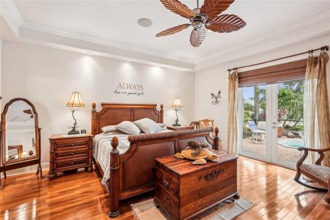 House in Sarasota, Florida 3 bedrooms, 278.89 sq.m. № 1542882 - photo 25