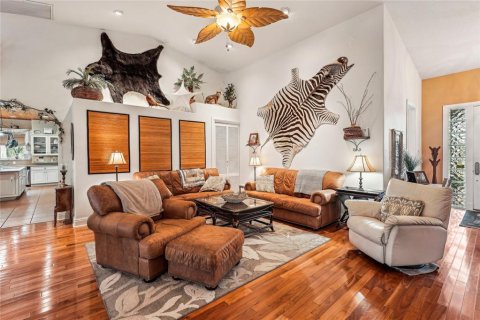 House in Sarasota, Florida 3 bedrooms, 278.89 sq.m. № 1542882 - photo 12