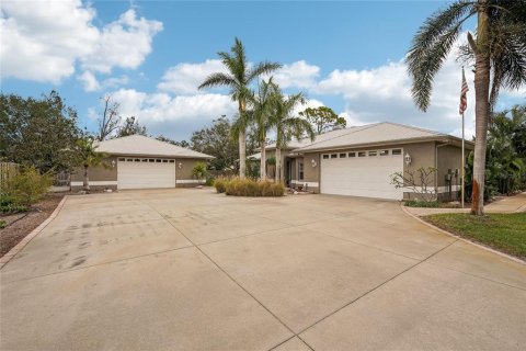House in Sarasota, Florida 3 bedrooms, 278.89 sq.m. № 1542882 - photo 3