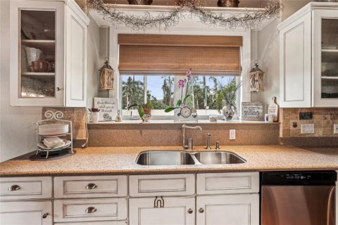 House in Sarasota, Florida 3 bedrooms, 278.89 sq.m. № 1542882 - photo 20