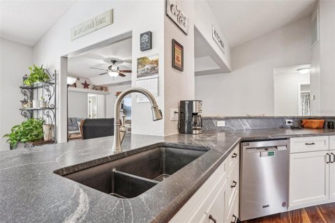 House in Wildwood, Florida 4 bedrooms, 246.1 sq.m. № 2236564 - photo 30