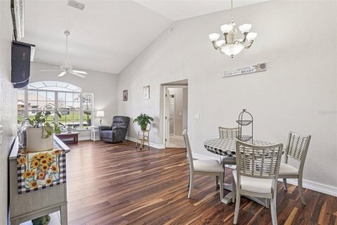 House in Wildwood, Florida 4 bedrooms, 246.1 sq.m. № 2236564 - photo 23