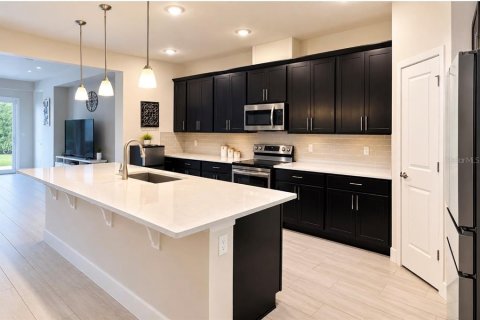 Villa ou maison à vendre à Ormond Beach, Floride: 4 chambres, 245.35 m2 № 2414919 - photo 6