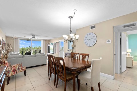 Copropriété à vendre à Hillsboro Beach, Floride: 2 chambres, 92.9 m2 № 2262671 - photo 6