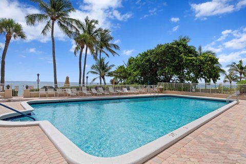 Copropriété à vendre à Hillsboro Beach, Floride: 2 chambres, 92.9 m2 № 2262671 - photo 23