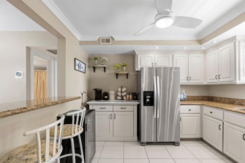 Copropriété à vendre à Hillsboro Beach, Floride: 2 chambres, 92.9 m2 № 2262671 - photo 10
