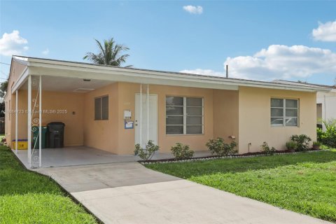 Casa en venta en Lake Worth, Florida, 2 dormitorios, 85.47 m2 № 1942565 - foto 6