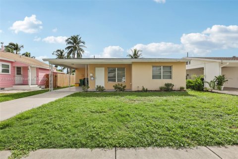 Casa en venta en Lake Worth, Florida, 2 dormitorios, 85.47 m2 № 1942565 - foto 3
