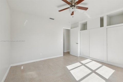 Casa en venta en Lake Worth, Florida, 2 dormitorios, 85.47 m2 № 1942565 - foto 27