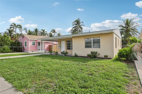 Casa en venta en Lake Worth, Florida, 2 dormitorios, 85.47 m2 № 1942565 - foto 5