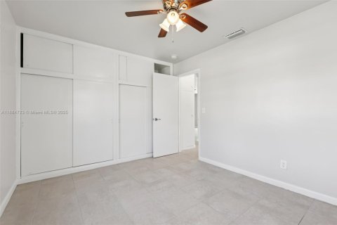 Casa en venta en Lake Worth, Florida, 2 dormitorios, 85.47 m2 № 1942565 - foto 21