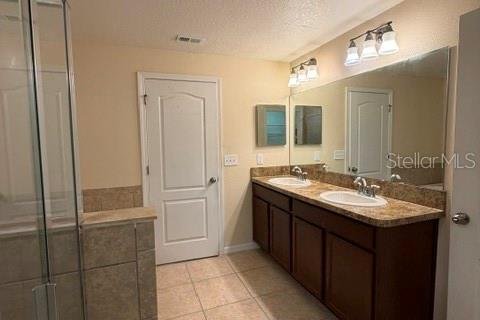 Townhouse in Orlando, Florida 3 bedrooms, 153.2 sq.m. № 2412558 - photo 28
