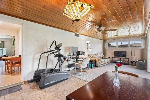 Villa ou maison à vendre à Indian lake estates, Floride: 2 chambres, 154.22 m2 № 1909491 - photo 6