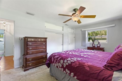 Villa ou maison à vendre à Indian lake estates, Floride: 2 chambres, 154.22 m2 № 1909491 - photo 17