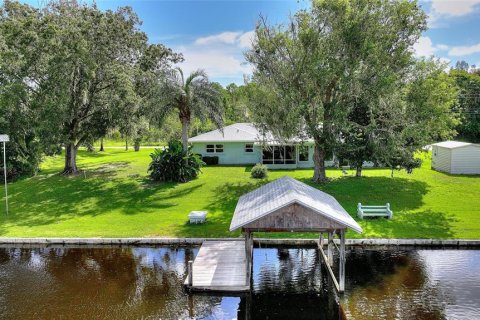 Villa ou maison à vendre à Indian lake estates, Floride: 2 chambres, 154.22 m2 № 1909491 - photo 2