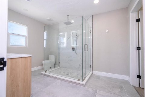 House in Saint Petersburg, Florida 3 bedrooms, 168.34 sq.m. № 1826844 - photo 28