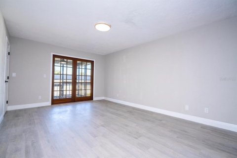 House in Saint Petersburg, Florida 3 bedrooms, 168.34 sq.m. № 1826844 - photo 23