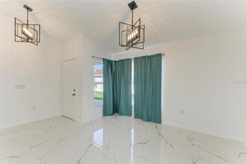 Villa ou maison à vendre à Sarasota, Floride: 3 chambres, 137.96 m2 № 1780198 - photo 9