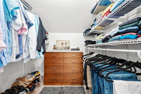 Купить таунхаус в Холливуд, Флорида 3 спальни, 170.01м2, № 1987123 - фото 9