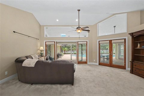 House in Ocala, Florida 3 bedrooms, 254.46 sq.m. № 2092192 - photo 11