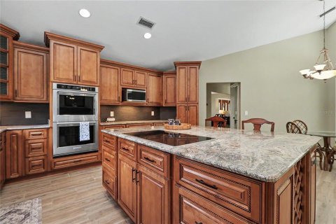House in Ocala, Florida 3 bedrooms, 254.46 sq.m. № 2092192 - photo 30