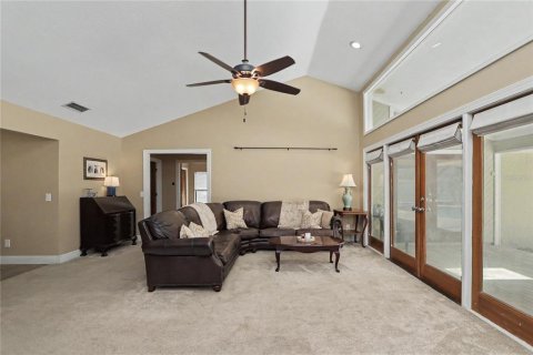 House in Ocala, Florida 3 bedrooms, 254.46 sq.m. № 2092192 - photo 12