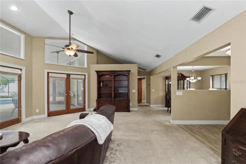 House in Ocala, Florida 3 bedrooms, 254.46 sq.m. № 2092192 - photo 13