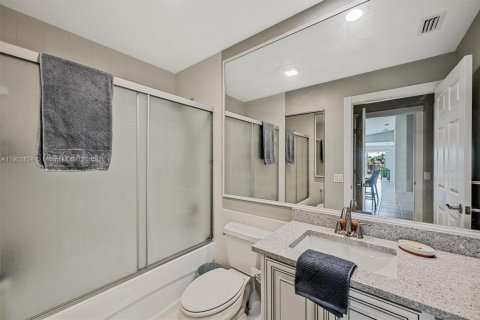 Villa ou maison à vendre à Port St. Lucie, Floride: 2 chambres, 156.08 m2 № 1954711 - photo 21