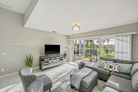 Villa ou maison à vendre à Port St. Lucie, Floride: 2 chambres, 156.08 m2 № 1954711 - photo 23