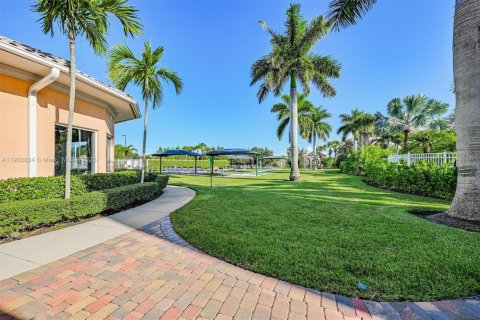 Villa ou maison à vendre à Port St. Lucie, Floride: 2 chambres, 156.08 m2 № 1954711 - photo 5
