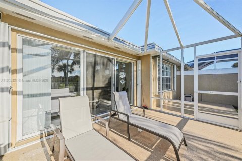 Villa ou maison à vendre à Port St. Lucie, Floride: 2 chambres, 156.08 m2 № 1954711 - photo 13
