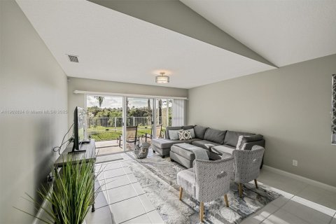 Villa ou maison à vendre à Port St. Lucie, Floride: 2 chambres, 156.08 m2 № 1954711 - photo 24