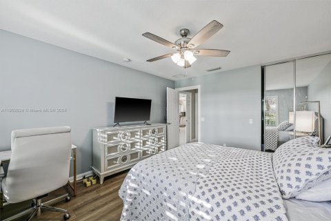 Villa ou maison à vendre à Port St. Lucie, Floride: 2 chambres, 156.08 m2 № 1954711 - photo 19