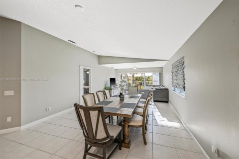 Villa ou maison à vendre à Port St. Lucie, Floride: 2 chambres, 156.08 m2 № 1954711 - photo 26