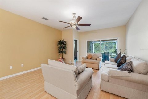 Casa en venta en Wesley Chapel, Florida, 3 dormitorios, 159.14 m2 № 1907701 - foto 6