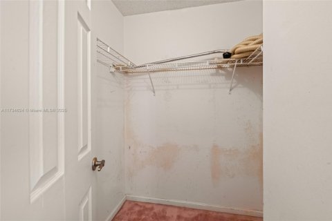 Townhouse in Coral Springs, Florida 2 bedrooms, 110.55 sq.m. № 1862505 - photo 25