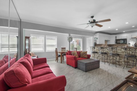 Condo in Destin, Florida, 1 bedroom  № 561973 - photo 1