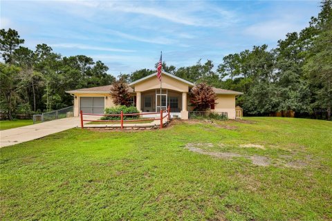 House in Brooksville, Florida 2 bedrooms, 98.85 sq.m. № 2284374
