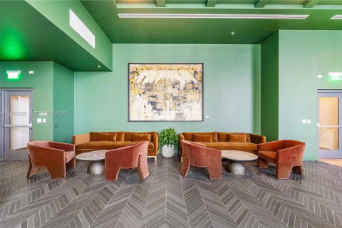 Immobilier commercial à louer à Miami, Floride: 32.52 m2 № 1997221 - photo 20