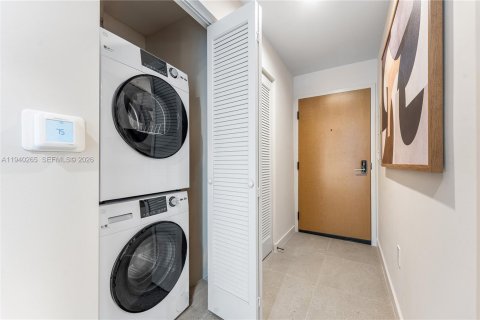 Immobilier commercial à louer à Miami, Floride: 32.52 m2 № 1997221 - photo 10