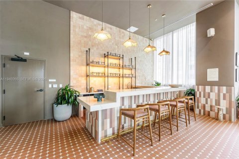 Immobilier commercial à louer à Miami, Floride: 32.52 m2 № 1997221 - photo 18