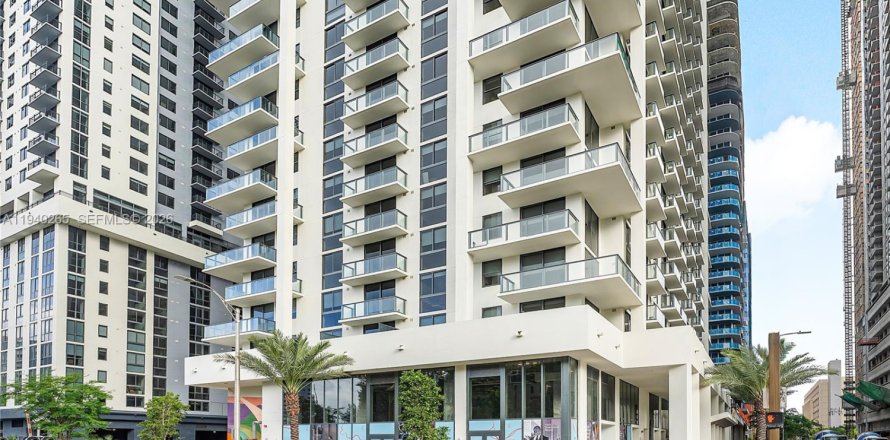 Immobilier commercial à Miami, Floride 32.52 m2 № 1997221