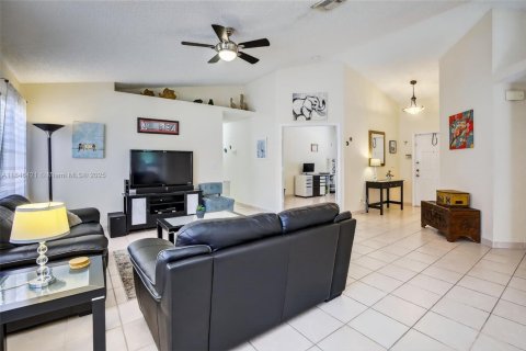 Villa ou maison à vendre à Plantation, Floride: 4 chambres, 170.94 m2 № 1845983 - photo 8