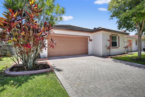 Villa ou maison à vendre à Plantation, Floride: 4 chambres, 170.94 m2 № 1845983 - photo 3
