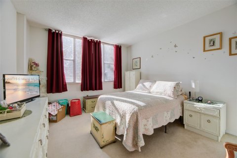 Condominio en venta en Hollywood, Florida, 2 dormitorios, 108.14 m2 № 1967116 - foto 30