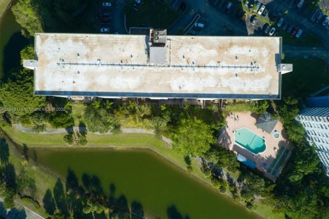 Condominio en venta en Hollywood, Florida, 2 dormitorios, 108.14 m2 № 1967116 - foto 12