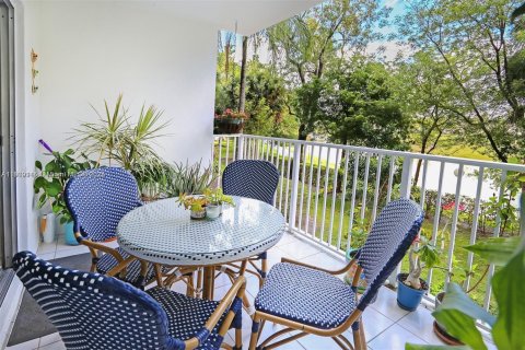 Condominio en venta en Hollywood, Florida, 2 dormitorios, 108.14 m2 № 1967116 - foto 1