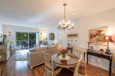 Condominio en venta en Hollywood, Florida, 2 dormitorios, 108.14 m2 № 1967116 - foto 11