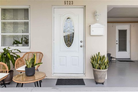 House in Tamarac, Florida 2 bedrooms, 124.67 sq.m. № 1825563 - photo 4